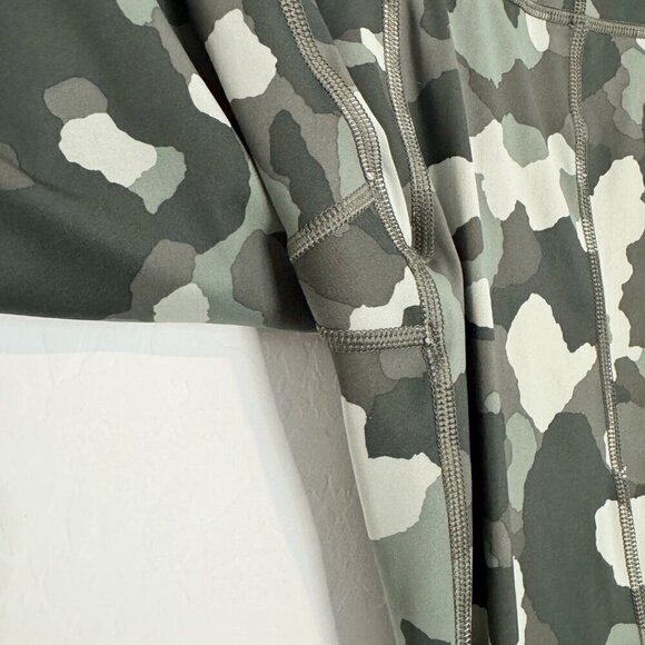 Athleta High Rise Lightning Camo 7/8 Tight Athletic Workout Leggings Gym Size XS - Picture 4 of 9